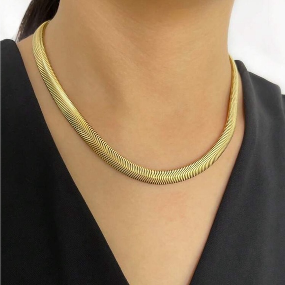 Mega Herringbone 18K Gold -Titanium Steel Necklace - Picture 11 of 14